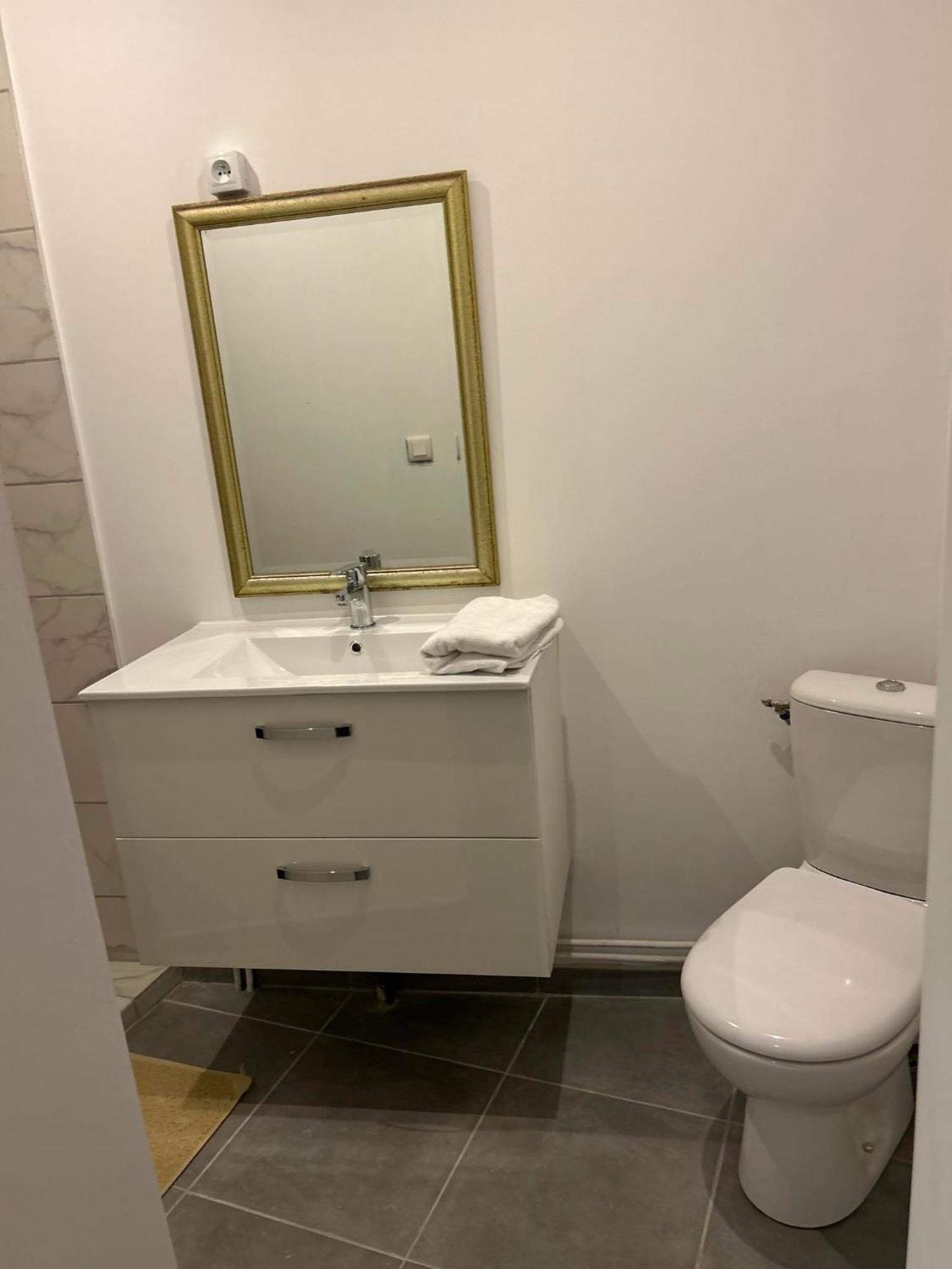 Top Appartement Centre Ville Valenciennes Buitenkant foto